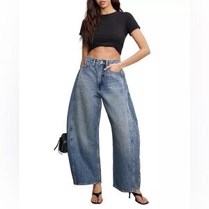 NWT Good American Extreme Barrel Jeans SALE!!